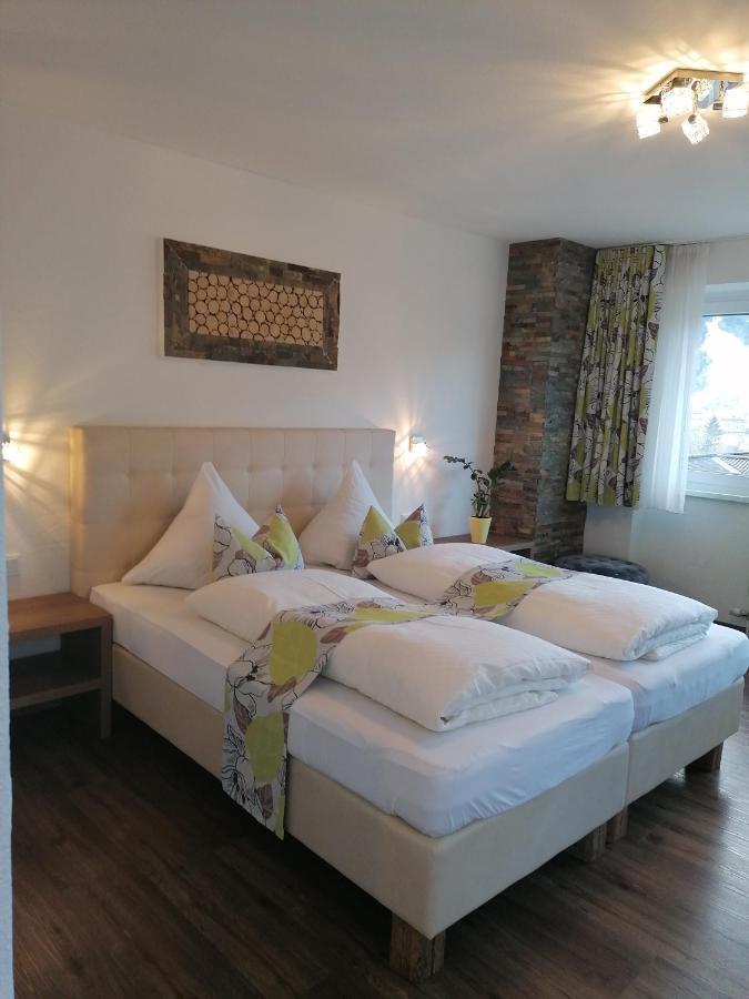 Pension Claudia Zell am See Bagian luar foto