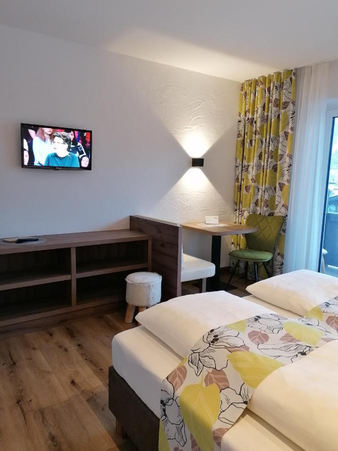 Pension Claudia Zell am See Bagian luar foto